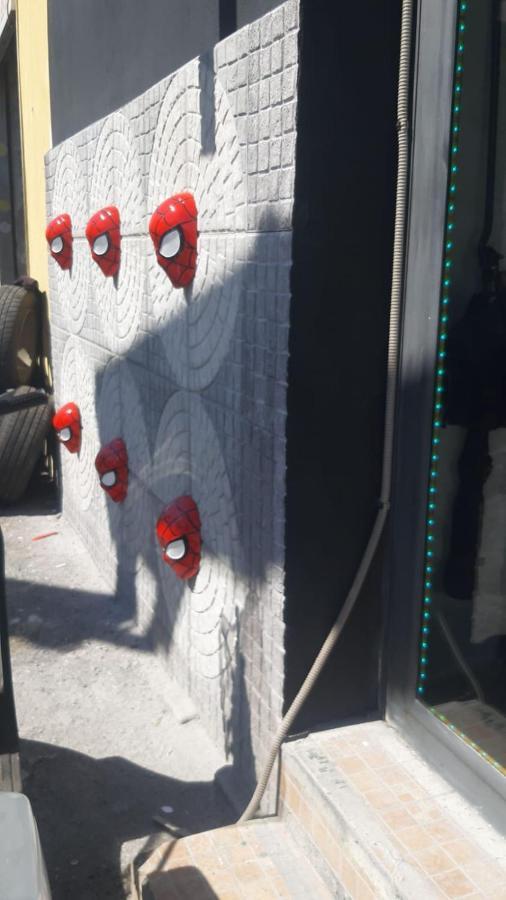 ホテル Spiderman House カターニア エクステリア 写真