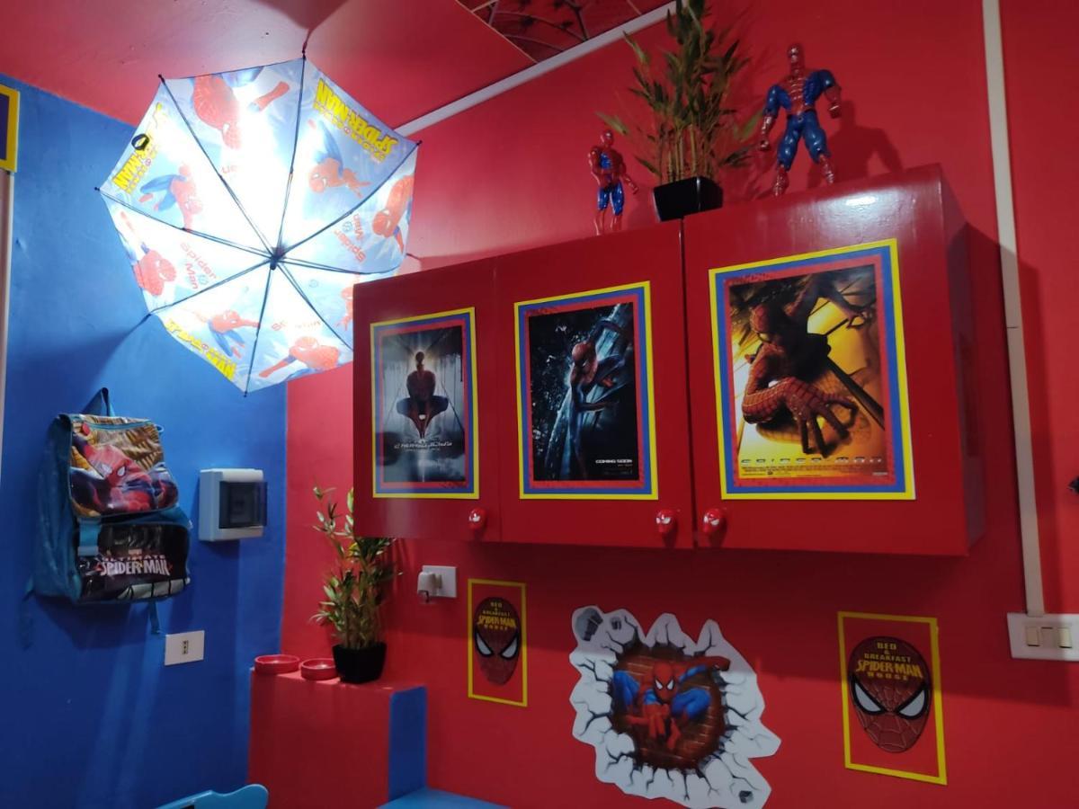 ホテル Spiderman House カターニア エクステリア 写真