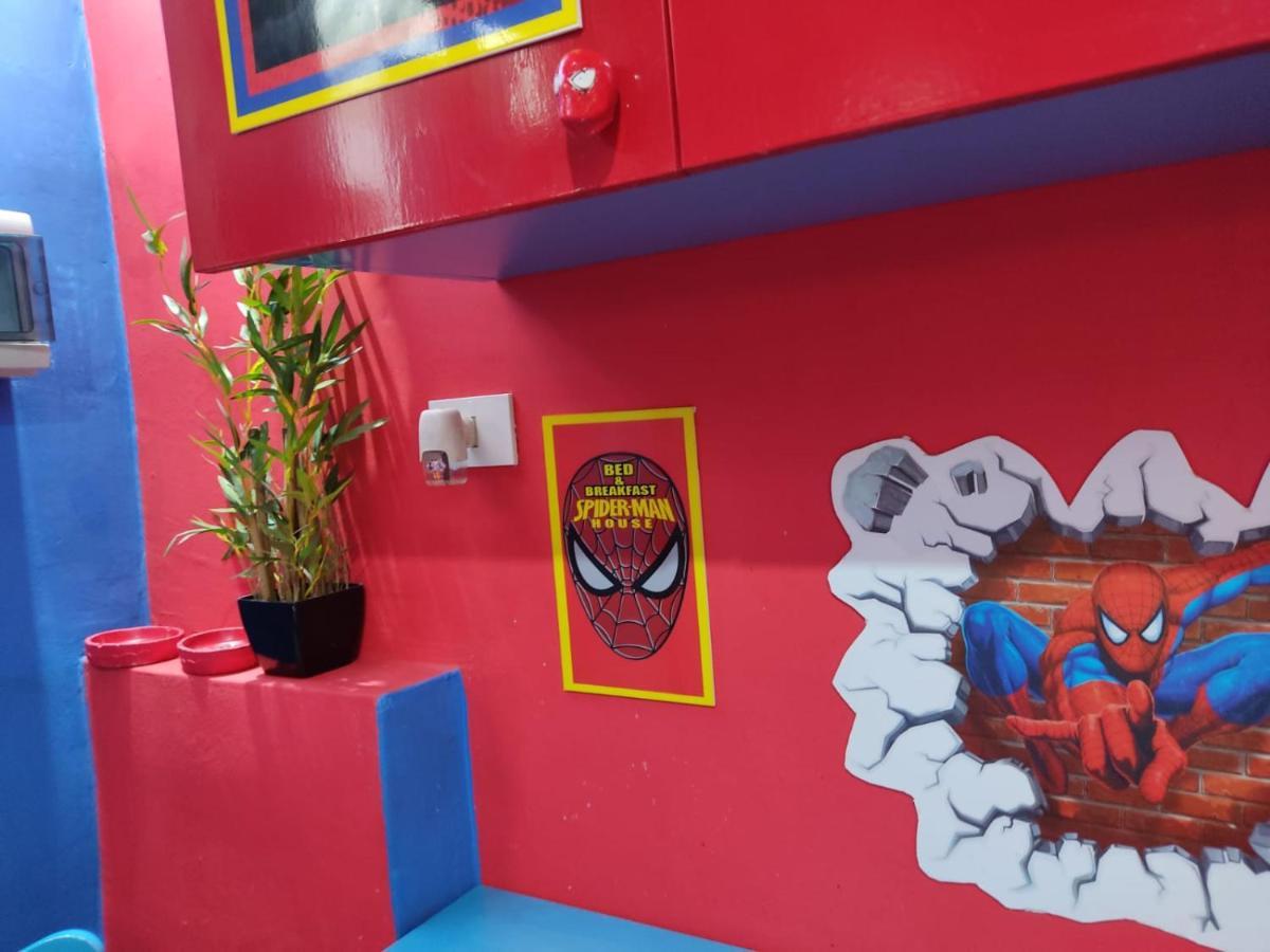 ホテル Spiderman House カターニア エクステリア 写真