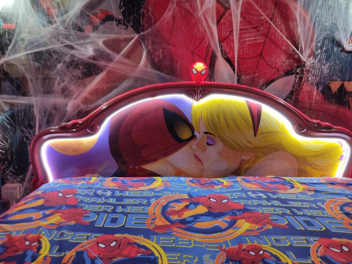 ホテル Spiderman House カターニア エクステリア 写真