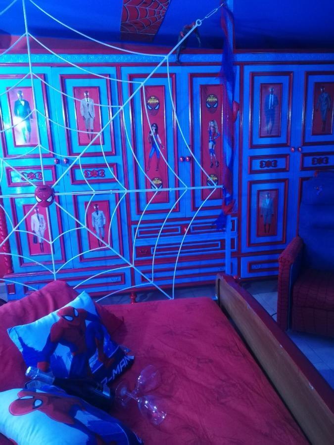 ホテル Spiderman House カターニア エクステリア 写真